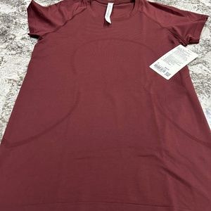 Lululemon Swiftly Tech Short-Sleeve Shirt 2.0 (size 10j NWT